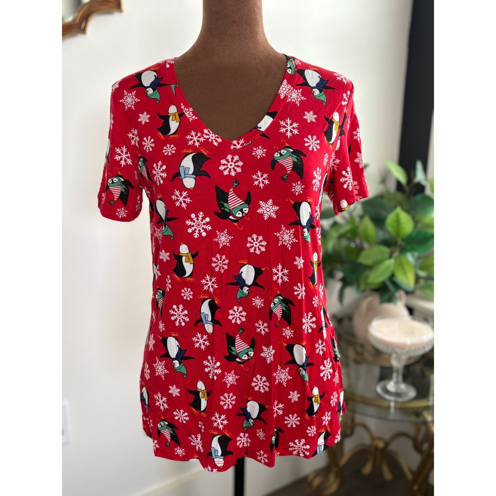 Jollidays Christmas Holiday Penguin‎ Snowflake V-Neck Top - Women's Small